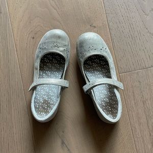 See Kai Run mary jane sparkle light gold color